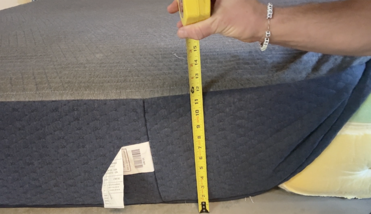 Measuring thickness